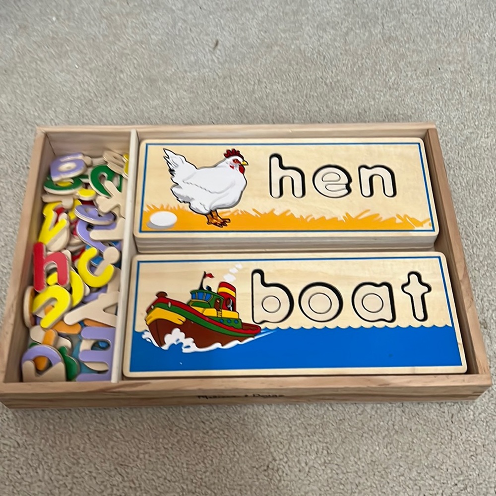 Melissa & Doug Wooden Spelling Puzzle
